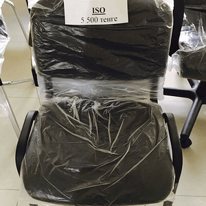 Офисный стул, черный, с металлическими ножками